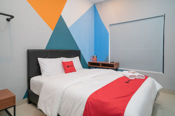 RedDoorz near Sindu Kusuma Edupark 3 