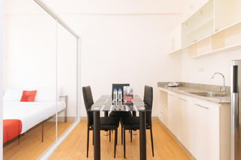 RedDoorz Plus @ Alpina Heights Paranaque