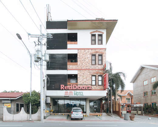 RedDoorz Plus @ MM Hotel Las Pinas