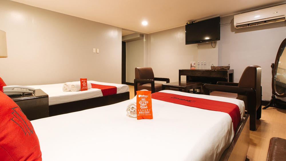 RedDoorz Triple Room