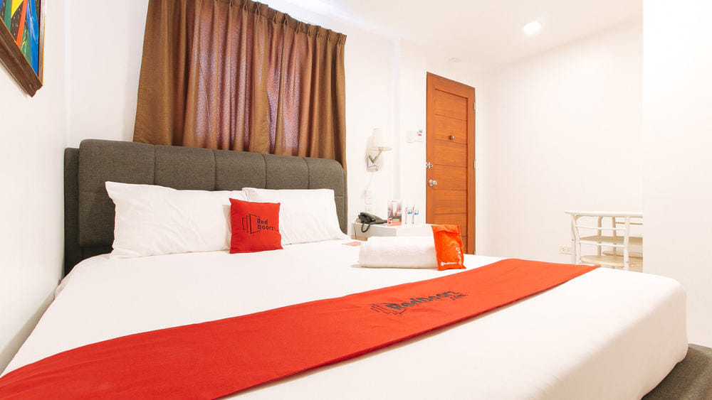 RedDoorz Room