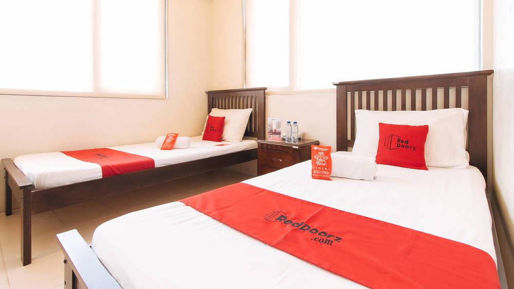 RedDoorz Room