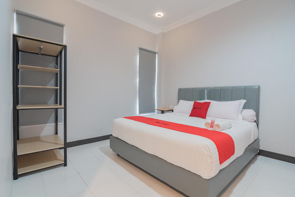 RedDoorz Room
