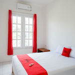 RedDoorz Plus near UMS Solo