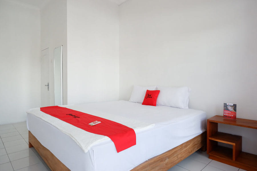 RedDoorz Plus near UMS Solo