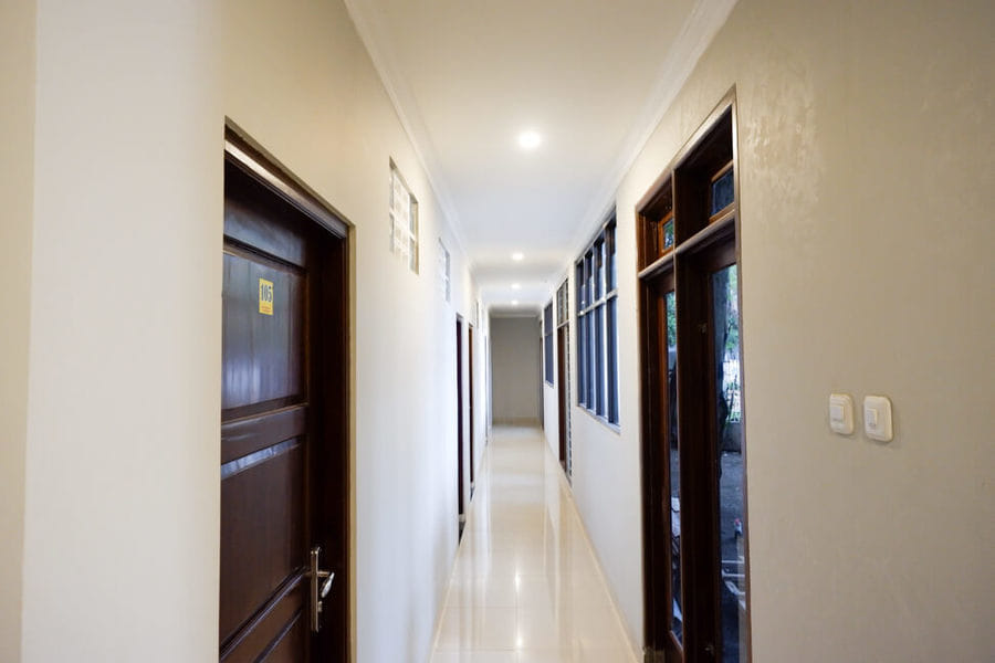 RedDoorz Plus near Jogja City Mall 5