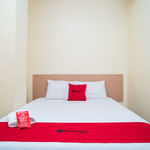 RedDoorz Syariah near Taman Siring 2