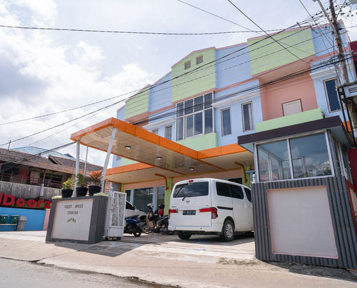 RedDoorz Syariah near Taman Siring 2 Banjarmasin