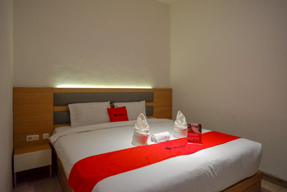 RedDoorz Premium