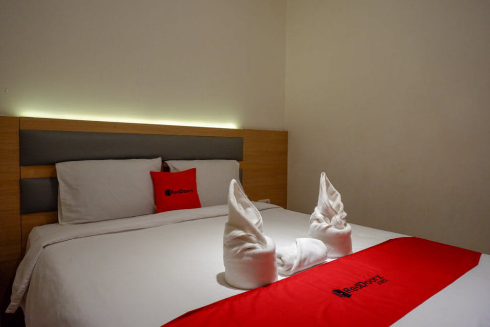 RedDoorz Room