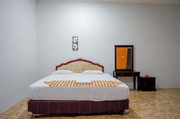 Hotel Magellona Makassar RedPartner