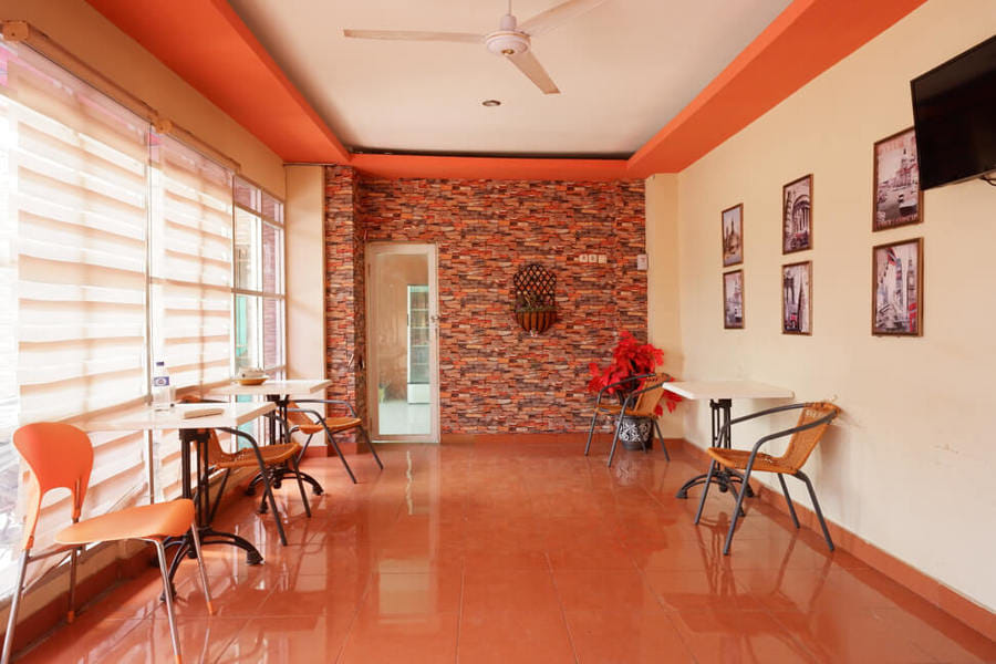 RedDoorz @ Losari Area 2 Makassar