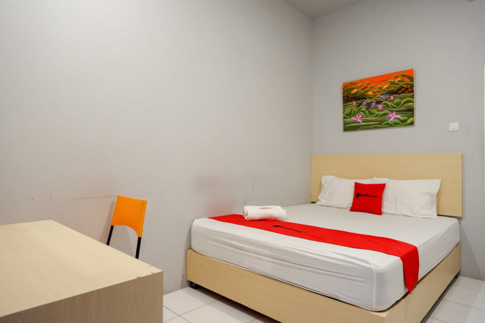 RedDoorz Room