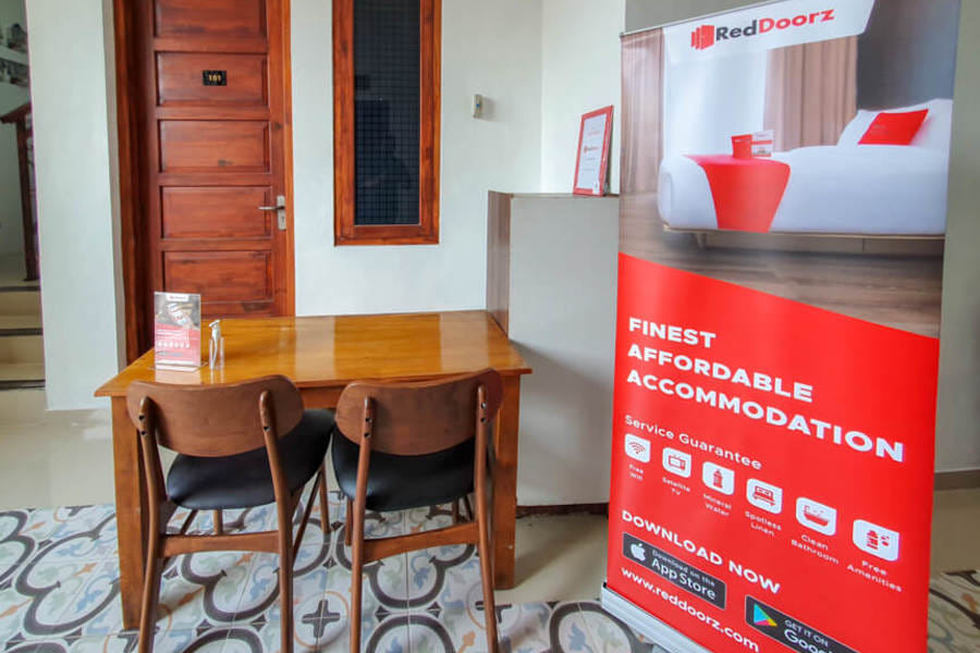 RedDoorz near Stasiun Purwosari