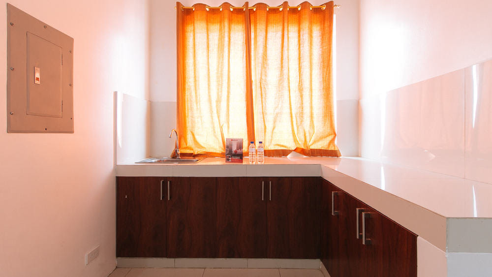 RedDoorz Family Room