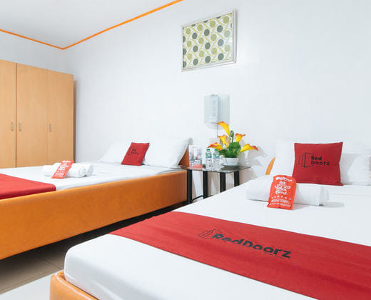 RedDoorz @ Western Highway Lodge Hotel
