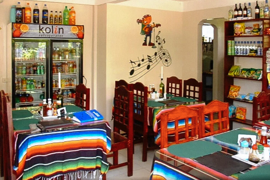 RedDoorz @ Western Highway Lodge Hotel