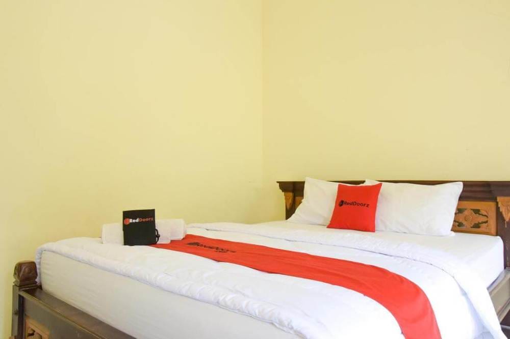 RedDoorz Room