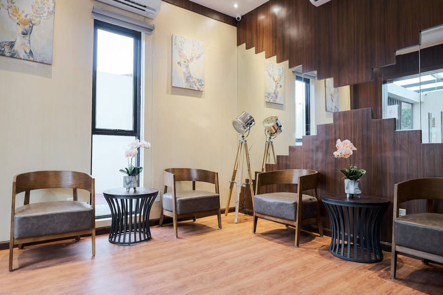 RedDoorz near RS Royal Prima Medan 2