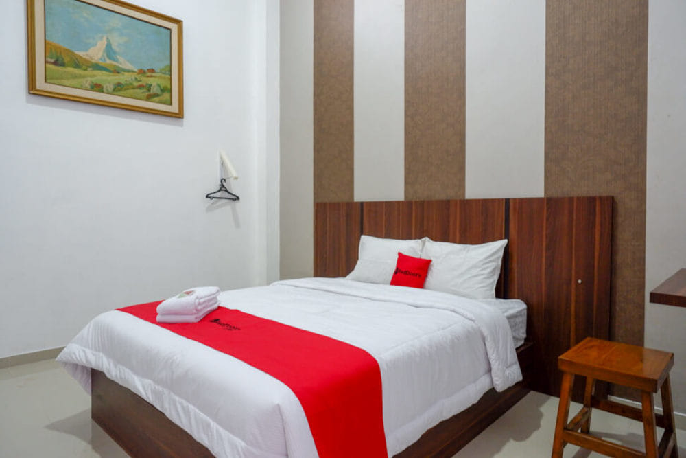 RedDoorz Room
