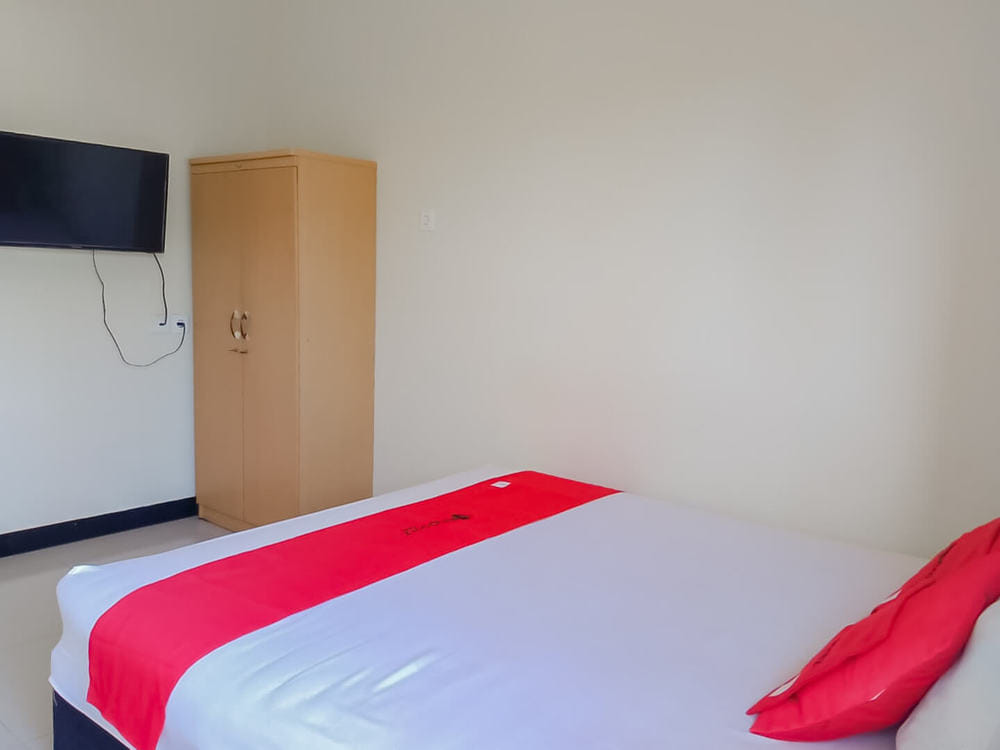 RedDoorz Room