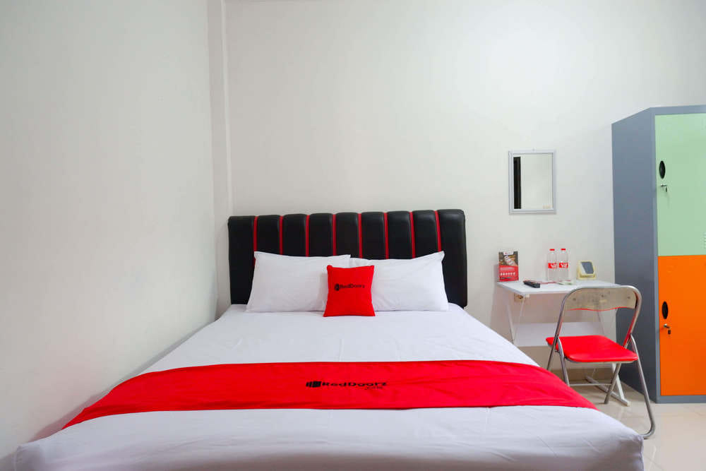 RedDoorz Room