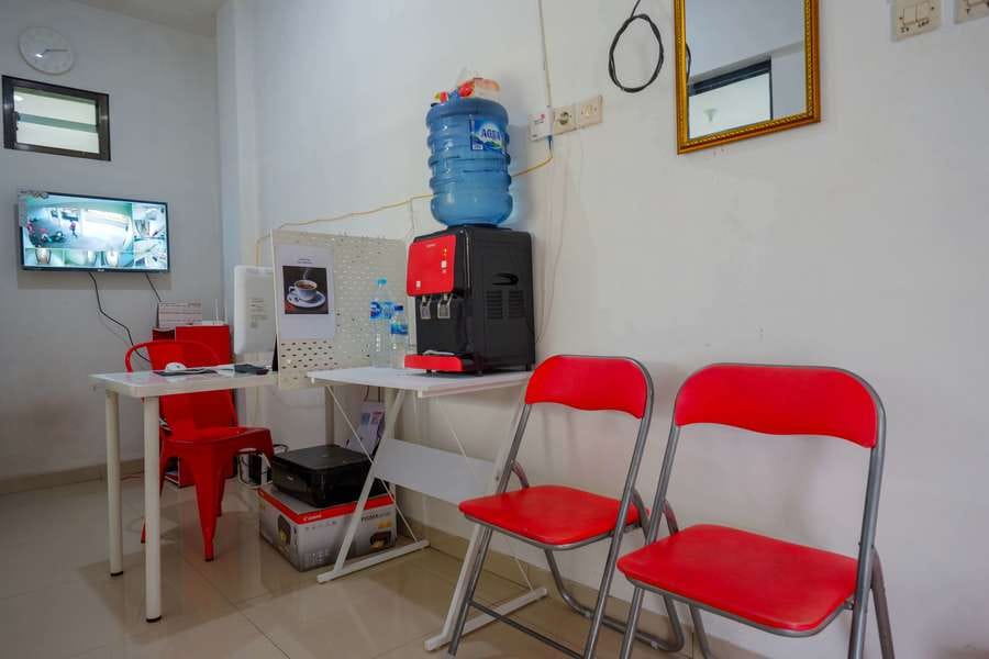 RedDoorz Syariah near Universitas Jenderal Soedirman 2