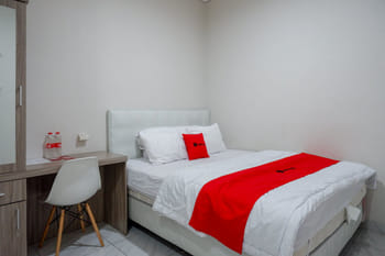 RedDoorz Syariah near UNSOED