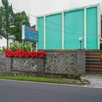 RedDoorz near Lokawisata Baturaden