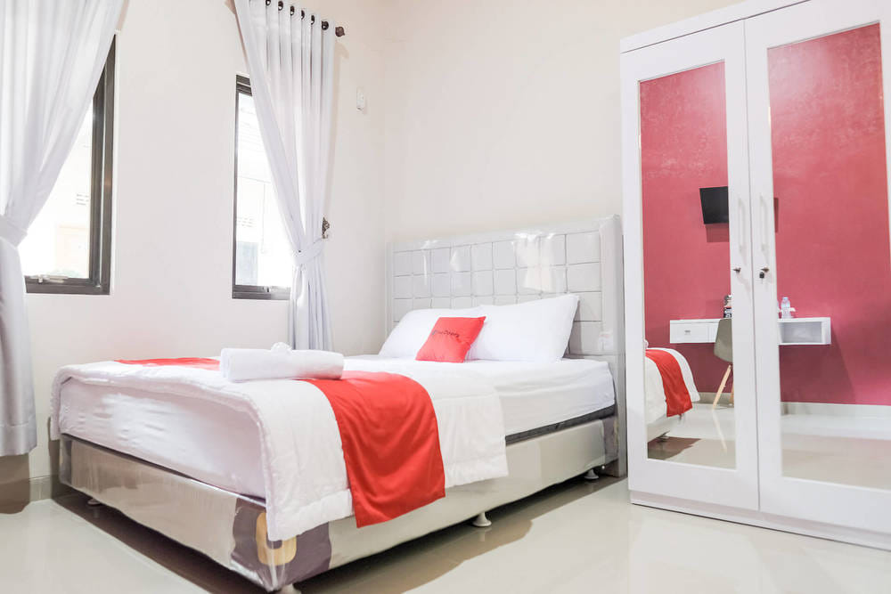 RedDoorz Room
