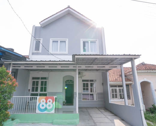 Nina House near Taman Budaya Sentul RedPartner