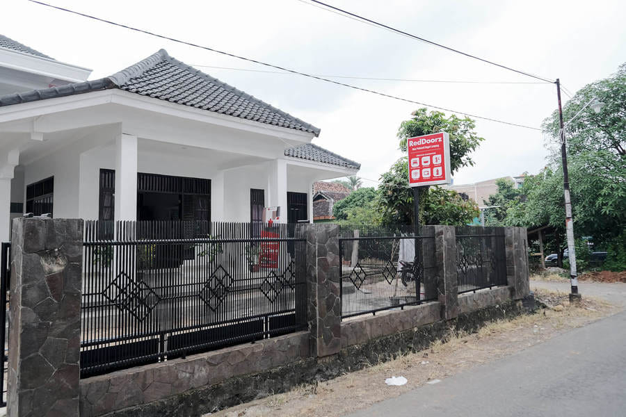 RedDoorz near Politeknik Negeri Lampung