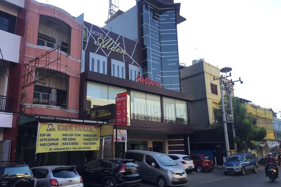 RedDoorz Plus @ Hotel Alden Makassar
