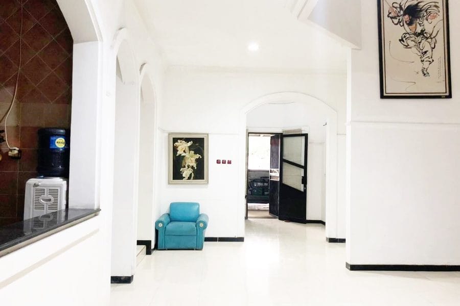 KoolKost @ Tenggilis (Minimum Stay 30 Nights)