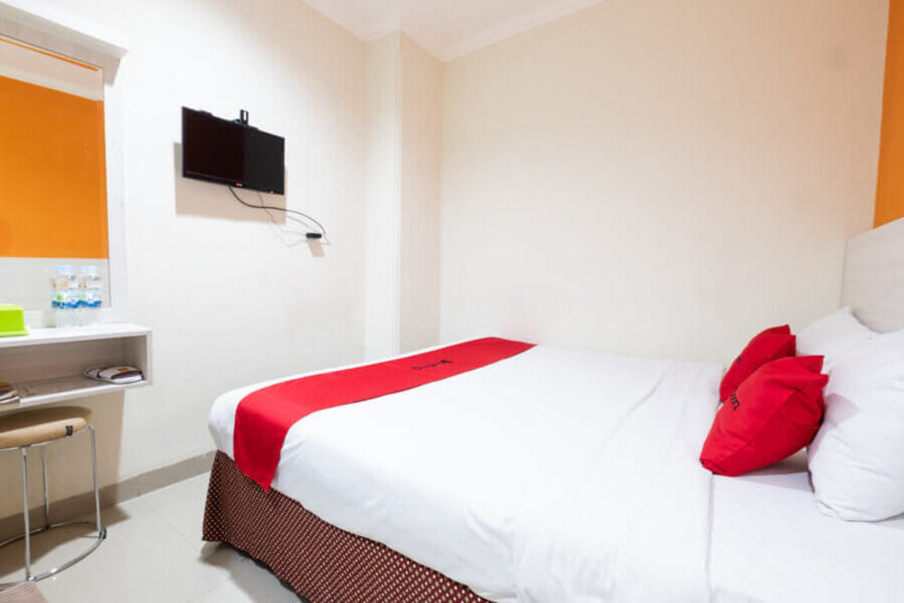 RedDoorz Room