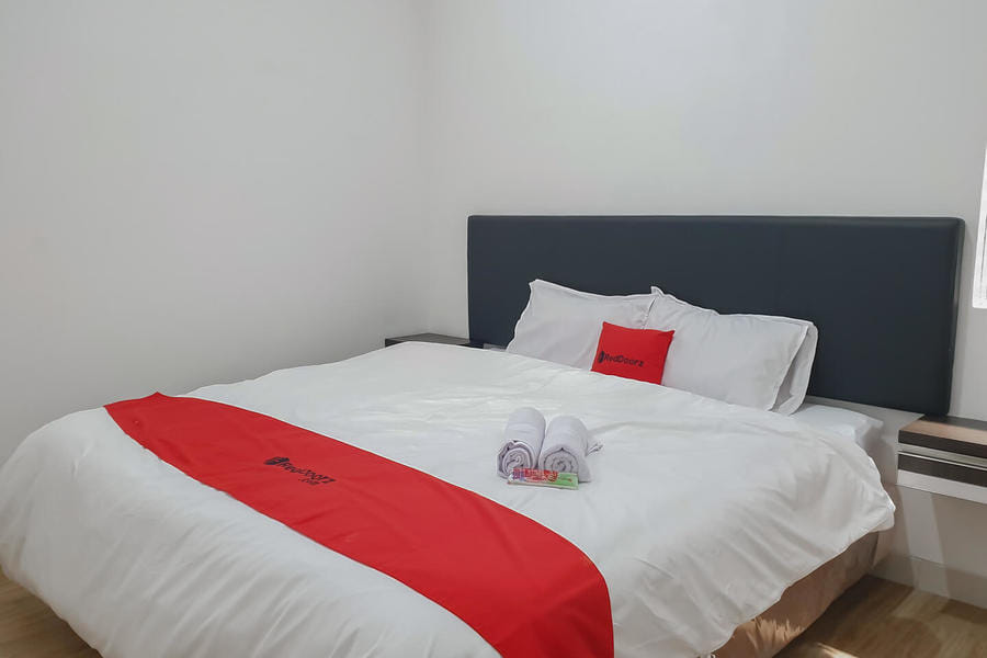 RedDoorz near Istana Plaza 3