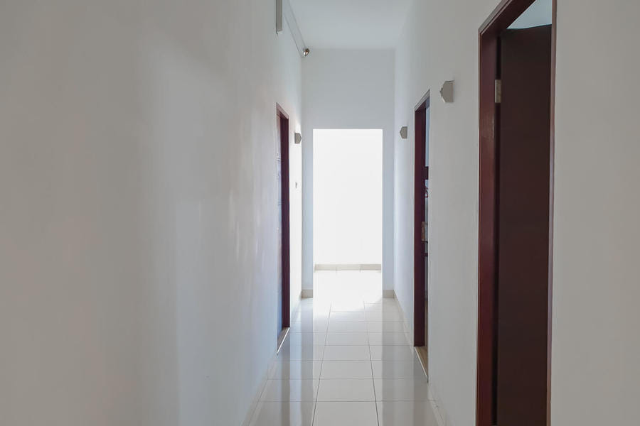 RedDoorz near Istana Plaza 3