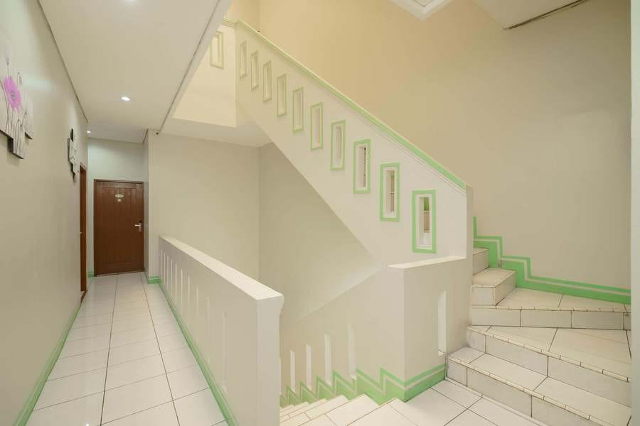 Green Apple Residence near Sarinah Mitra RedDoorz