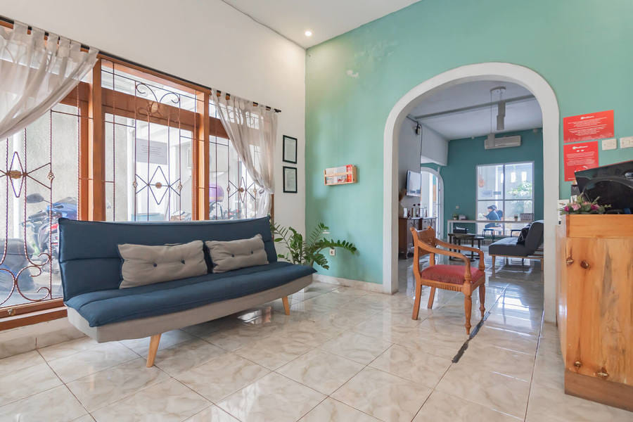 RedDoorz near Exit Toll Tanah Baru Bogor