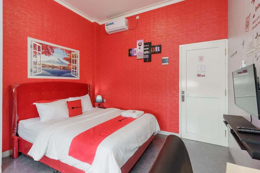 RedDoorz Premium