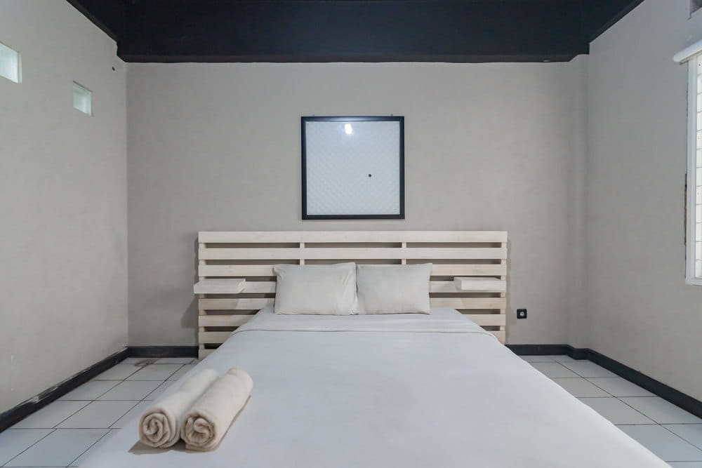 RedDoorz Room