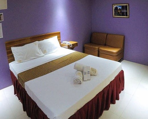 RedDoorz Plus @ Taj Hotel Tuguegarao