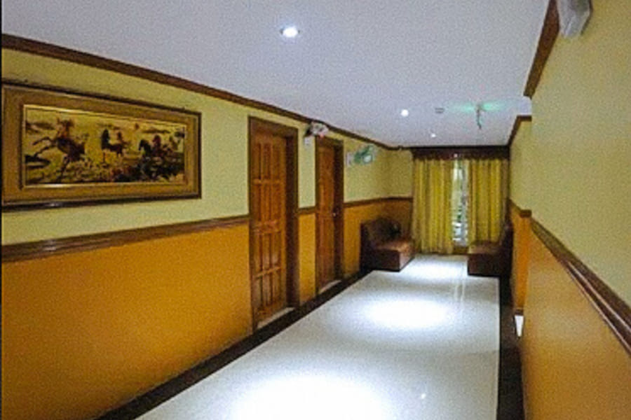 RedDoorz Plus @ Taj Hotel Tuguegarao