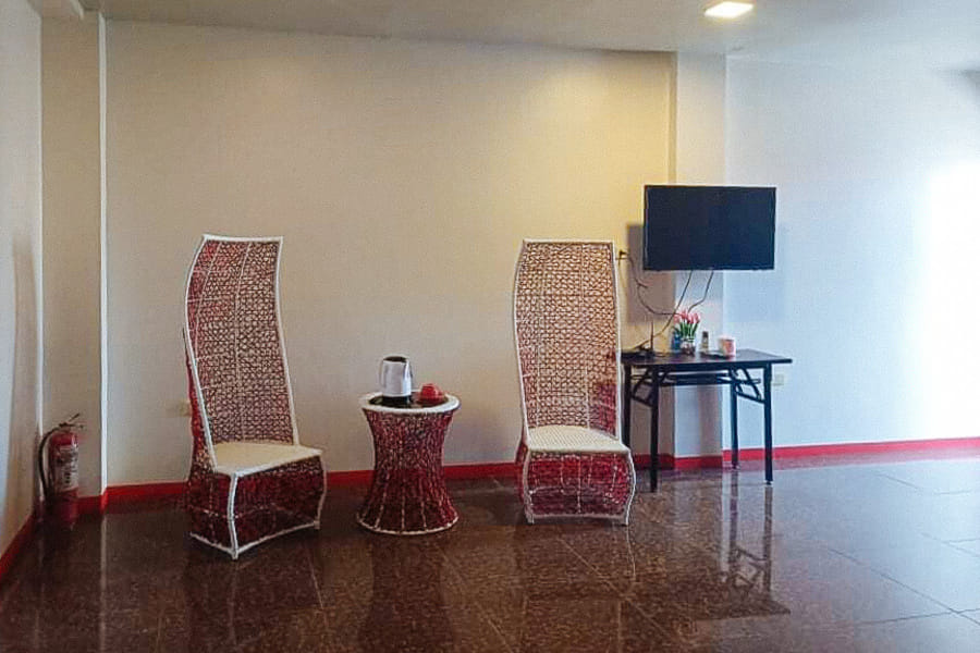 MBU Suites Bed n Breakfast by RedDoorz