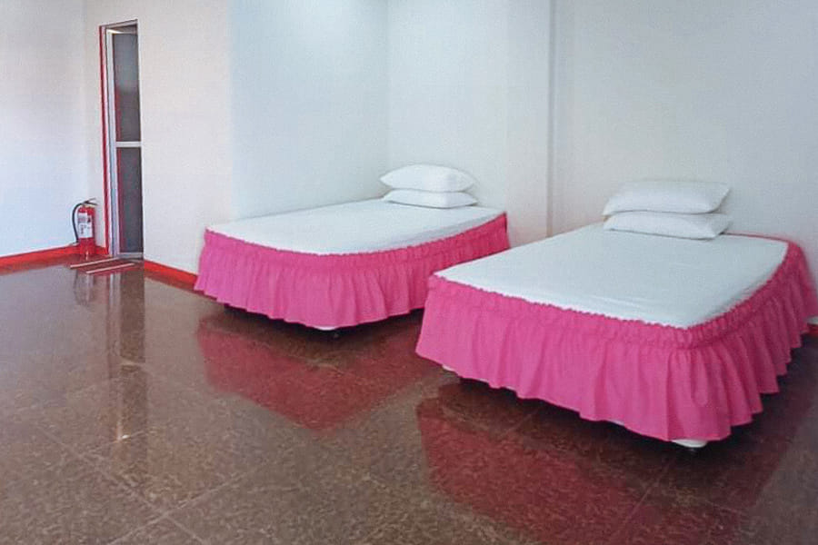 MBU Suites Bed n Breakfast by RedDoorz