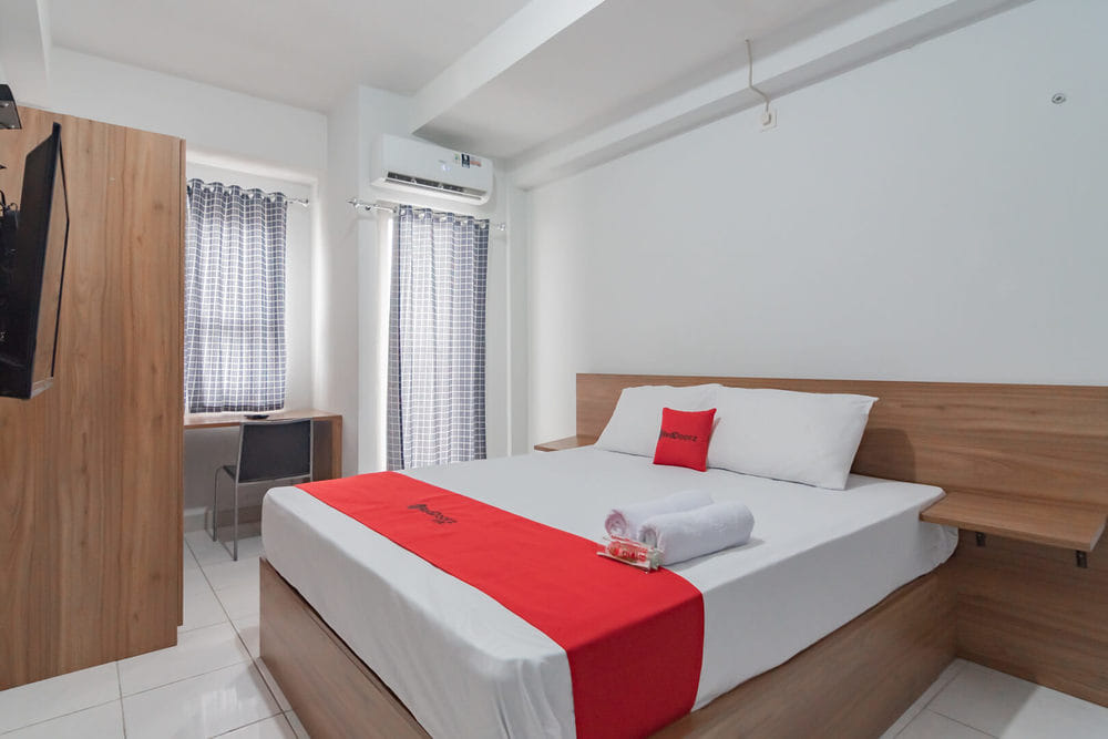 RedDoorz Room