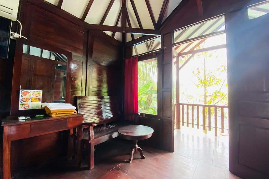 Hotel dan Gazebo Syariah Pinggir Kali Prigen RedPartner