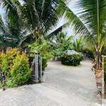 Hotel dan Gazebo Syariah Pinggir Kali Prigen RedPartner