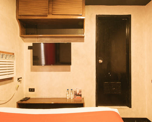 RedDoorz @ Good 101 Quiricada Manila