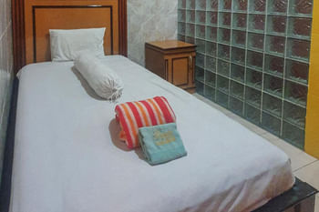 Homestay Gayatri Sawojajar near Univ. Negeri Malang Kampus 2 RedPartner